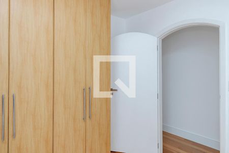 Apartamento à venda com 197m², 3 quartos e 2 vagasQuarto 1