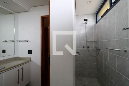 Apartamento para alugar com 260m², 4 quartos e 4 vagasBanheiro da Suíte 1