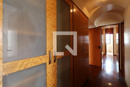 Apartamento para alugar com 260m², 4 quartos e 4 vagasCorredor