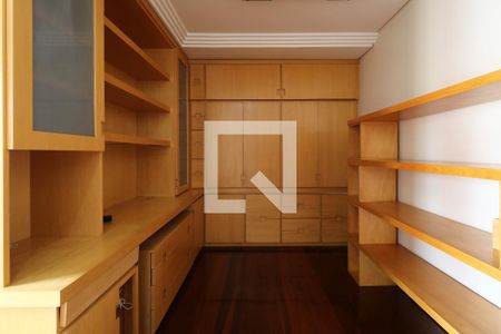 Apartamento para alugar com 260m², 4 quartos e 4 vagasSuíte 2