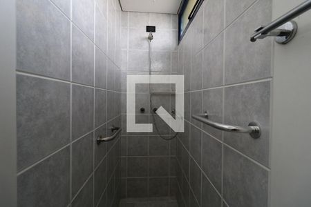 Apartamento para alugar com 260m², 4 quartos e 4 vagasBanheiro da Suíte 1 - Box