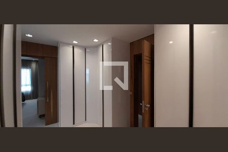 Apartamento à venda com 237m², 4 quartos e 4 vagasQuarto