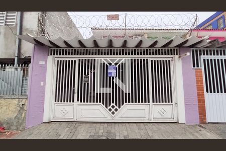 Casa para alugar com 133m², 3 quartos e 2 vagas Casa para alugar com 133m², 3 quartos e 2 vagasFachada