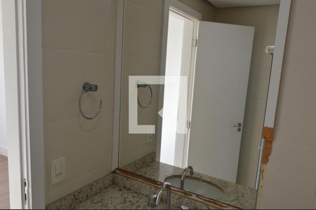 Apartamento à venda com 110m², 3 quartos e 2 vagas Apartamento à venda com 110m², 3 quartos e 2 vagasBanheiro da Suíte 1