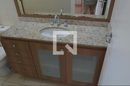 Apartamento à venda com 110m², 3 quartos e 2 vagas Apartamento à venda com 110m², 3 quartos e 2 vagasBanheiro da Suíte 2