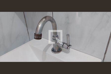 Casa à venda com 98m², 2 quartos e 2 vagasBanheiro 