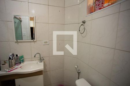 Casa à venda com 220m², 3 quartos e 2 vagas Casa à venda com 220m², 3 quartos e 2 vagasBANHEIRO