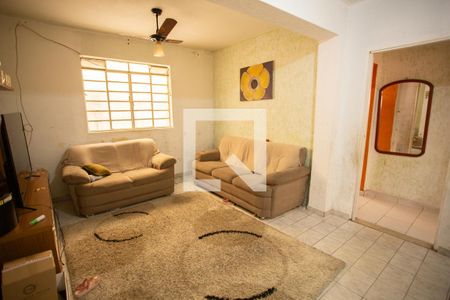 SALA de casa à venda com 3 quartos, 220m² em Vila Mariza Mazzei, São Paulo