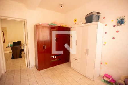 QUARTO 1 de casa à venda com 3 quartos, 220m² em Vila Mariza Mazzei, São Paulo