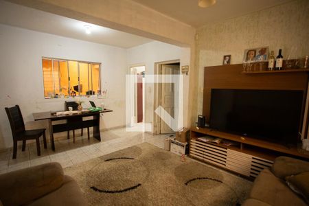 SALA de casa à venda com 3 quartos, 220m² em Vila Mariza Mazzei, São Paulo