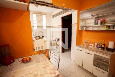 Casa à venda com 220m², 3 quartos e 2 vagas Casa à venda com 220m², 3 quartos e 2 vagasCOZINHA