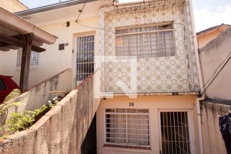 Casa à venda com 220m², 3 quartos e 2 vagas Casa à venda com 220m², 3 quartos e 2 vagasFACHADA