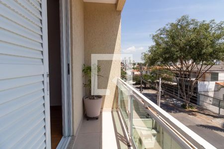 Casa para alugar com 150m², 3 quartos e 3 vagas Casa para alugar com 150m², 3 quartos e 3 vagasSacada do Quarto 3