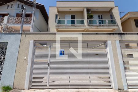 Casa para alugar com 150m², 3 quartos e 3 vagas Casa para alugar com 150m², 3 quartos e 3 vagasFachada