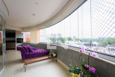 Apartamento à venda com 232m², 4 quartos e 4 vagasVaranda gourmet/Hall social privativo