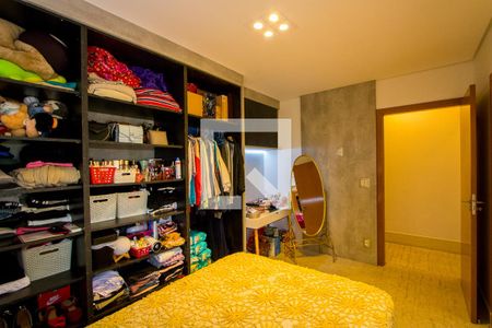 Apartamento à venda com 232m², 4 quartos e 4 vagasQuarto 3 - Suíte