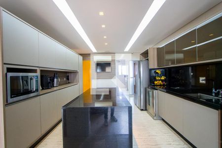 Apartamento à venda com 232m², 4 quartos e 4 vagasCozinha