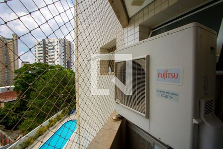 Apartamento à venda com 232m², 4 quartos e 4 vagasVaranda do quarto 4