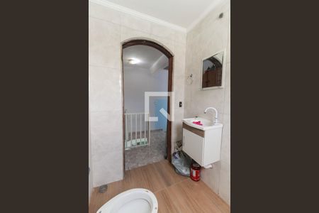 Casa à venda com 205m², 3 quartos e 3 vagas Casa à venda com 205m², 3 quartos e 3 vagasBanheiro de Serviço