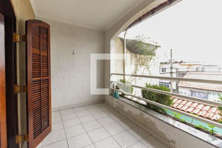 Casa à venda com 205m², 3 quartos e 3 vagas Casa à venda com 205m², 3 quartos e 3 vagasVaranda do Quarto 2