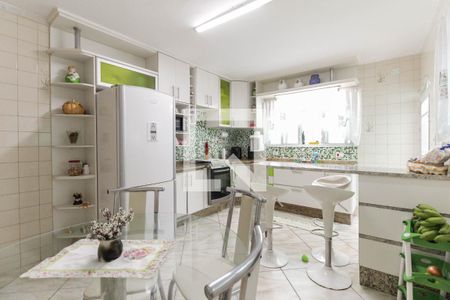 Casa à venda com 205m², 3 quartos e 3 vagas Casa à venda com 205m², 3 quartos e 3 vagasCozinha