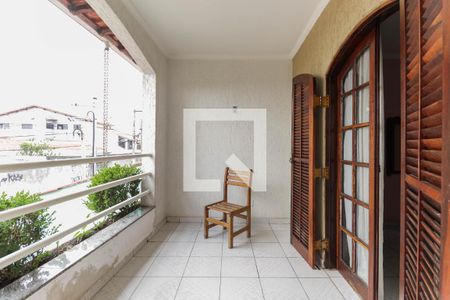 Casa à venda com 205m², 3 quartos e 3 vagas Casa à venda com 205m², 3 quartos e 3 vagasVaranda do Quarto 2