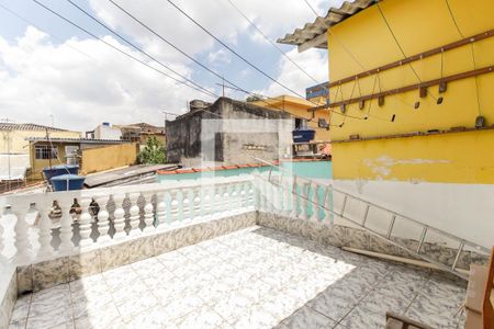 Casa à venda com 205m², 3 quartos e 3 vagas Casa à venda com 205m², 3 quartos e 3 vagasVaranda da Área de Serviço