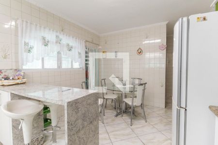 Casa à venda com 205m², 3 quartos e 3 vagas Casa à venda com 205m², 3 quartos e 3 vagasCozinha