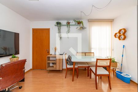 Sala de apartamento para alugar com 2 quartos, 42m² em Chácara Cotia, Contagem