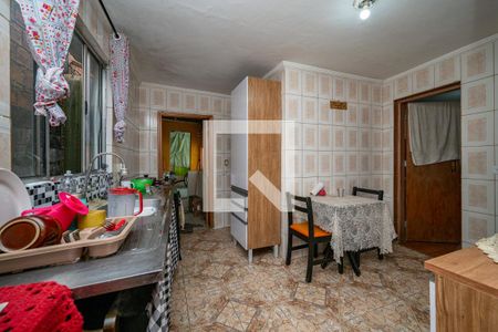 Casa à venda com 317m², 5 quartos e 3 vagasCozinha 2