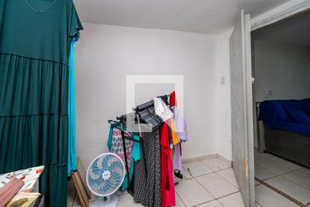 Casa à venda com 317m², 5 quartos e 3 vagasQuarto 2