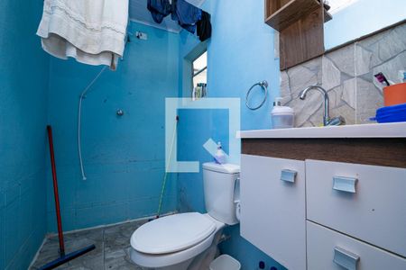 Casa à venda com 317m², 5 quartos e 3 vagasBanheiro 2