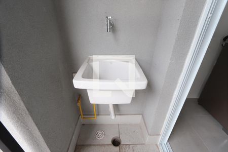 Varanda - detalhe tanque de apartamento para alugar com 1 quarto, 27m² em Jardim Angela (zona Leste), São Paulo