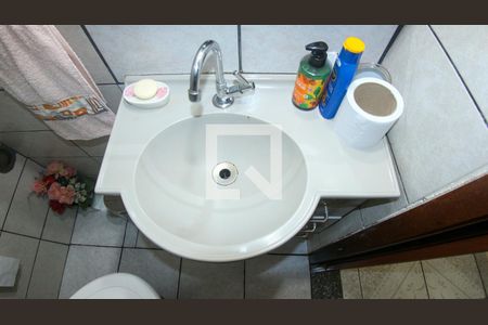 Casa à venda com 72m², 2 quartos e 1 vagaLavabo