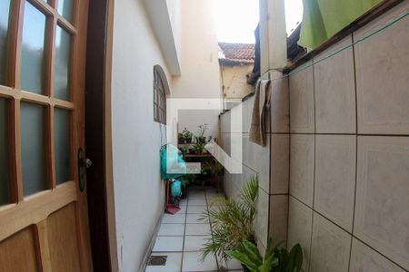 Casa à venda com 72m², 2 quartos e 1 vagaÁrea de Serviço