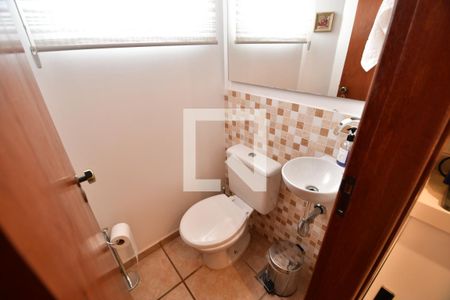 Casa à venda com 302m², 4 quartos e 4 vagasLavabo