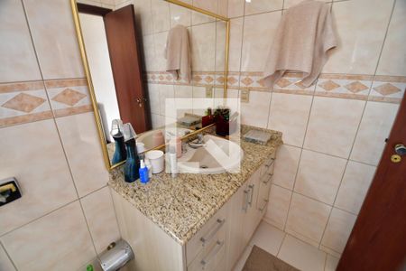 Casa à venda com 302m², 4 quartos e 4 vagasBanheiro 1