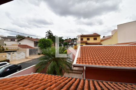 Casa à venda com 302m², 4 quartos e 4 vagasQuarto 2 - Vista