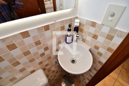 Casa à venda com 302m², 4 quartos e 4 vagasLavabo