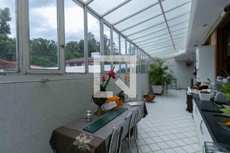 Casa de condomínio à venda com 800m², 5 quartos e 6 vagas Casa de condomínio à venda com 800m², 5 quartos e 6 vagasCozinha externa