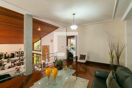 Casa de condomínio à venda com 800m², 5 quartos e 6 vagas Casa de condomínio à venda com 800m², 5 quartos e 6 vagasSala 3