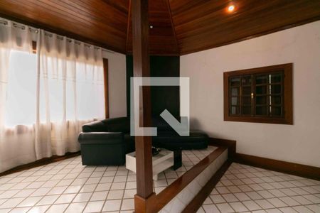 Casa de condomínio à venda com 800m², 5 quartos e 6 vagas Casa de condomínio à venda com 800m², 5 quartos e 6 vagasSala 4