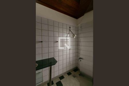 Casa de condomínio à venda com 800m², 5 quartos e 6 vagas Casa de condomínio à venda com 800m², 5 quartos e 6 vagasBanheiro Sala 4