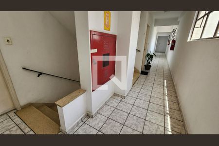 Apartamento para alugar com 45m², 1 quarto e sem vagaEscada