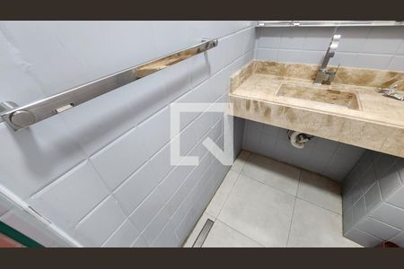 Apartamento para alugar com 45m², 1 quarto e sem vagaDetalhe do banheiro