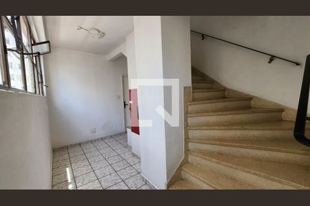 Apartamento para alugar com 45m², 1 quarto e sem vagaEscada