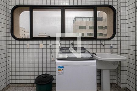 Apartamento para alugar com 335m², 3 quartos e 2 vagasÁrea de Serviço