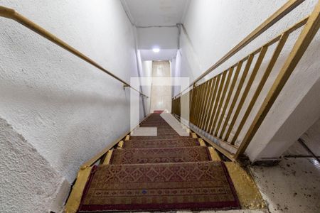 Studio para alugar com 12m², 1 quarto e sem vaga Studio para alugar com 12m², 1 quarto e sem vagaEscada