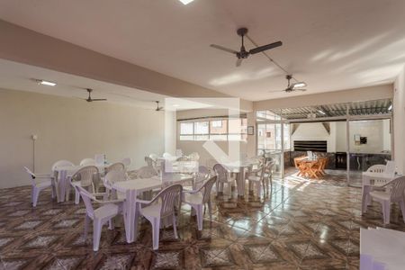 Apartamento à venda com 86m², 2 quartos e 1 vaga Apartamento à venda com 86m², 2 quartos e 1 vagaÁrea comum - Salão de festas