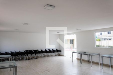 Apartamento para alugar com 46m², 2 quartos e 1 vaga Apartamento para alugar com 46m², 2 quartos e 1 vagaÁrea comum - Salão de festas